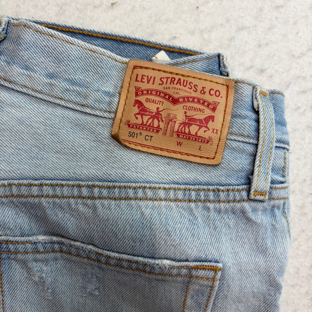 Levi's 501 CT Jeans Womens 24 Light Blue Distressed Frayed Hem - Picture 3 of 12